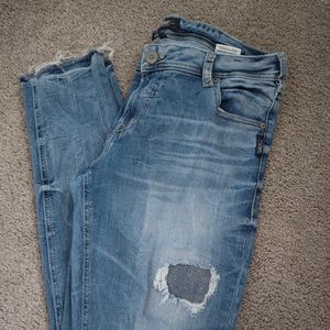Silver Jeans Kenni super distressed light wash
